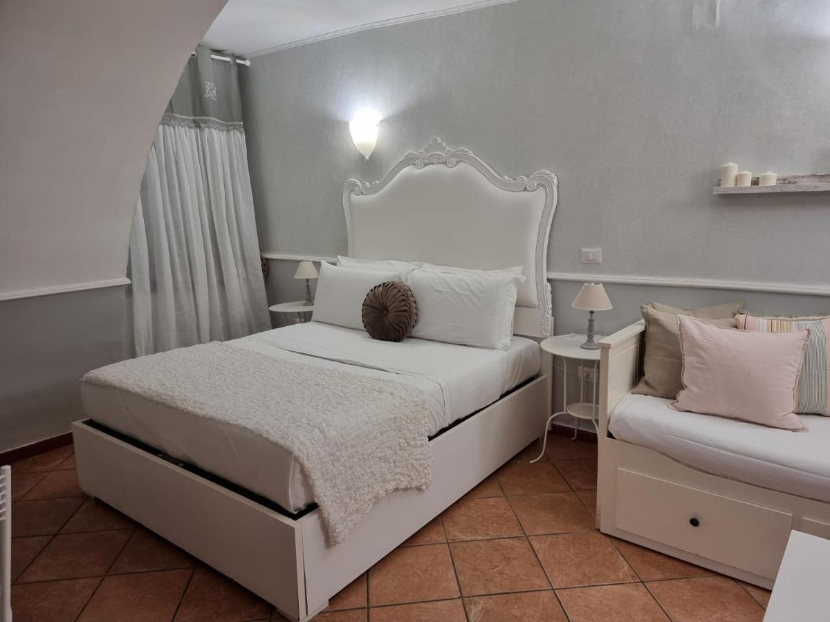 Casa Ninetta - Spaccanapoli - Il Tipico Pianterreno Della Napoli Antica! エクステリア 写真