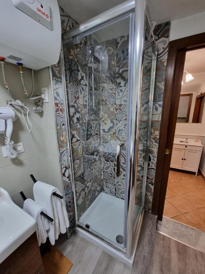 Casa Ninetta - Spaccanapoli - Il Tipico Pianterreno Della Napoli Antica! エクステリア 写真