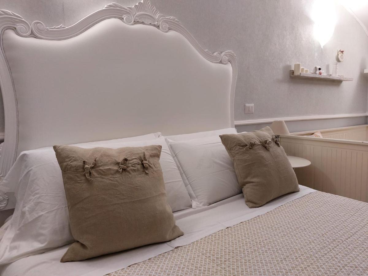 Casa Ninetta - Spaccanapoli - Il Tipico Pianterreno Della Napoli Antica! エクステリア 写真